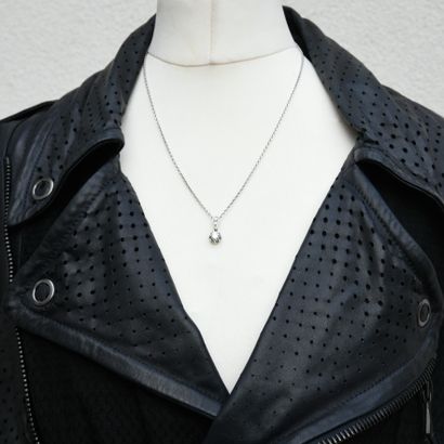 Pendant in 18-carat (750 thousandths) white...