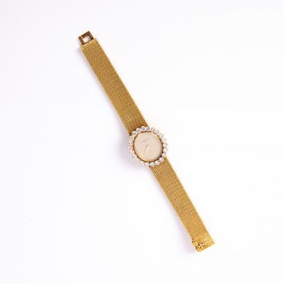 VACHERON CONSTANTIN
Oval ladies' wristwatch...