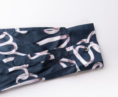 LOUIS VUITTON
Chemise en coton à décor de...