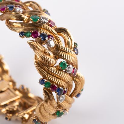 From the House of BOUCHERON
Half-set 