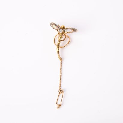 Dragonfly brooch 
Yellow gold (750 thousandths)...