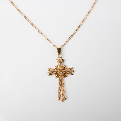18K (750 thousandths) yellow gold openwork...