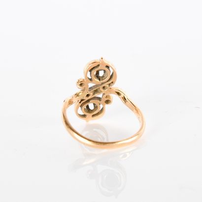 Toi et Moi antique ring set with two old-cut...