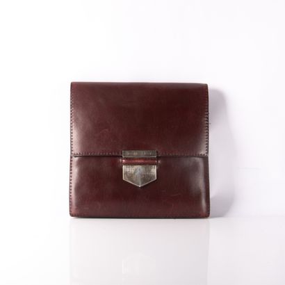 HERMES
Men's clutch bag in burgundy leather...