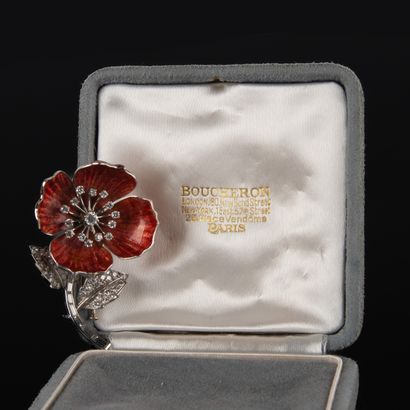 From the House of BOUCHERON
Clip brooch signed...