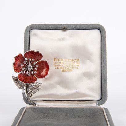 From the House of BOUCHERON
Clip brooch signed...