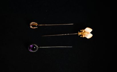 Three hatpins in 18K (750 thousandths) yellow...