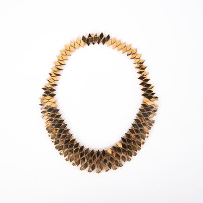 From the House of BOUCHERON
Fully articulated...
