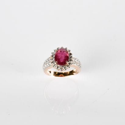 Modern ring, foreign work, centered on a...