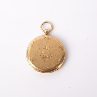Pocket watch in yellow gold 
Gold inner case
Enamelled...