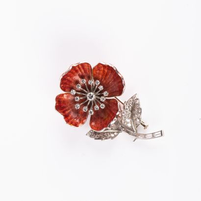 From the House of BOUCHERON
Clip brooch signed...