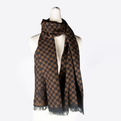 LOUIS VUITTON
Echarpe en laine à décor de...
