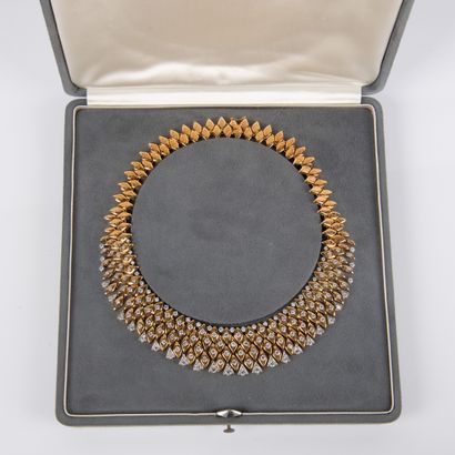 From the House of BOUCHERON
Fully articulated...
