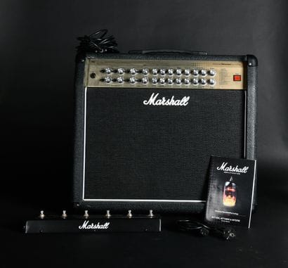 MARSHALL - Amplificateur guitare AVT150

Marque...