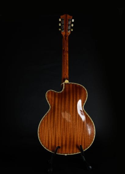 HOFNER - Guitare électrique 463 –S E2

Marque...