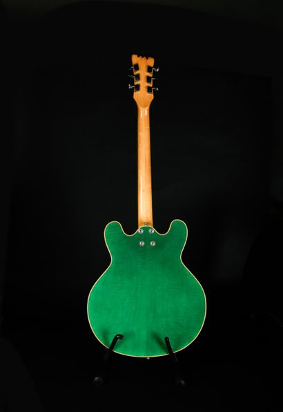 MOSRITE - Guitare électrique CELEBRITY II...