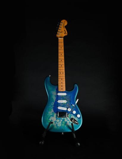 FENDER - Guitare électrique STRATOCASTER...