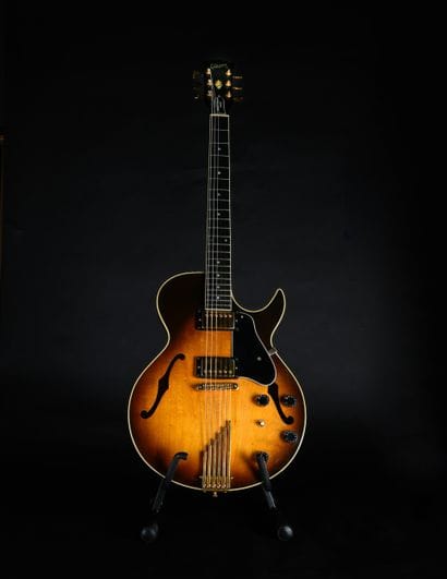 GIBSON - guitare électrique HOWARD ROBERTS...