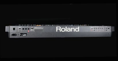 ROLAND - Synthétiseur JUNO 106

Marque :...