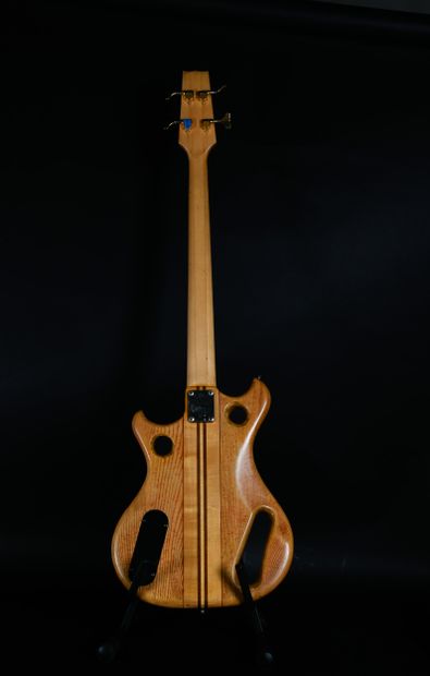 WESTONE - Guitare basse électrique fretless...