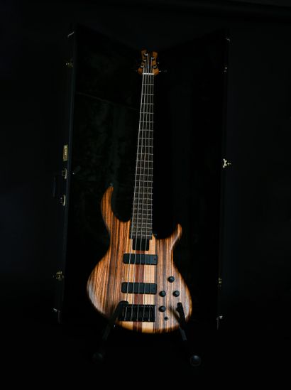 TOBIAS - Guitare basse électrique 5 cordes...