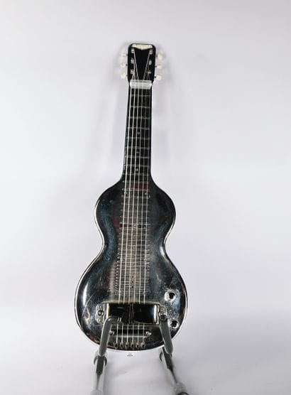 RICKENBACKER - SILVER HAWAIIAN LAP STEEL...