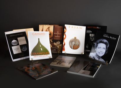 Réunion de catalogues de ventes aux enchères,...