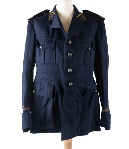 1939 model jacket for a captain in the 91st...
