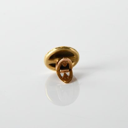 Collar button in 18-carat yellow gold (750
milliémes)...