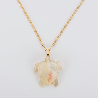Pendant and chain in 18-carat yellow gold
(750...