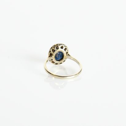 Ring in 18-carat (750 thousandths) white...