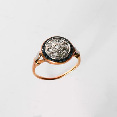 Rosette ring in 18-carat pink and white gold
(750...
