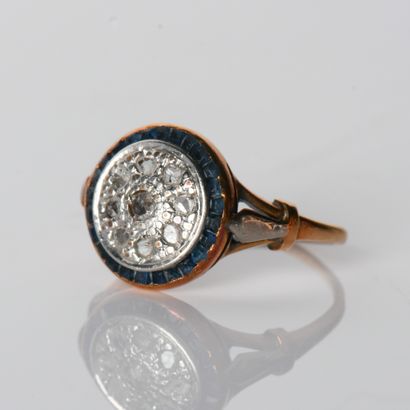 Rosette ring in 18-carat pink and white gold
(750...