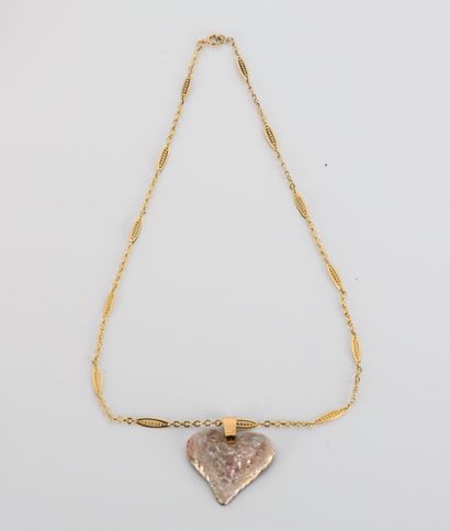 18-carat yellow gold pendant and chain
gold...