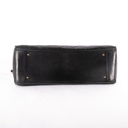 CHANEL, 
Quilted leather shoulder bag
Double...