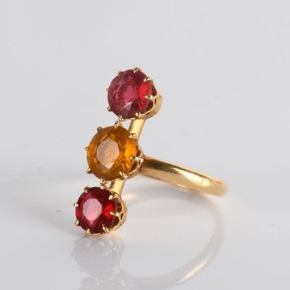 Ring in 18-carat yellow gold (750
stones,...