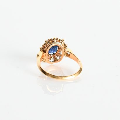 Antique rose gold daisy ring
centered on...