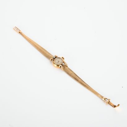 Ladies' wristwatch in 18-carat yellow gold
carats...