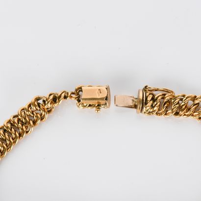 Hollow American link bracelet in
18-carat...