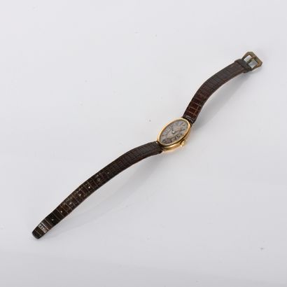 Ladies' wristwatch in 18-carat yellow gold
carats...