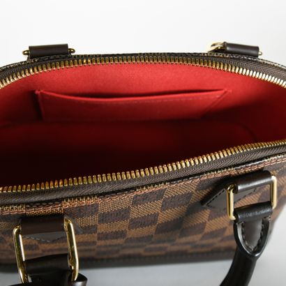 LOUIS VUITTON. Alma BB