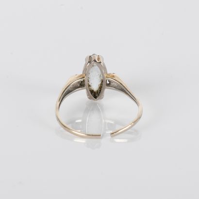 Ring in 18-carat white gold (750
set with...