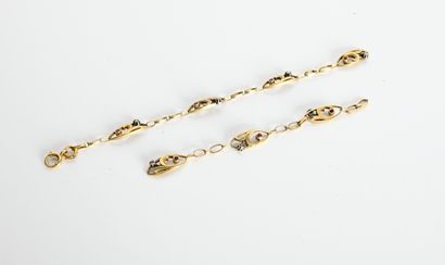 Chain elements in 750°/00 18K yellow gold...