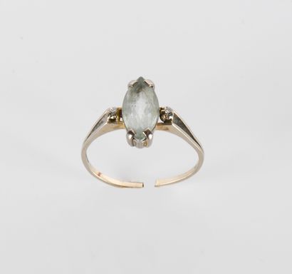 Ring in 18-carat white gold (750
set with...