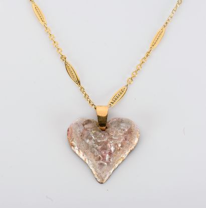 18-carat yellow gold pendant and chain
gold...
