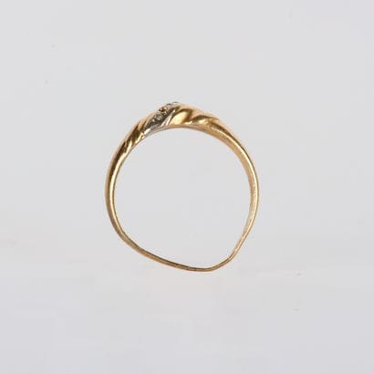 18-carat yellow and white gold band ring
(750...