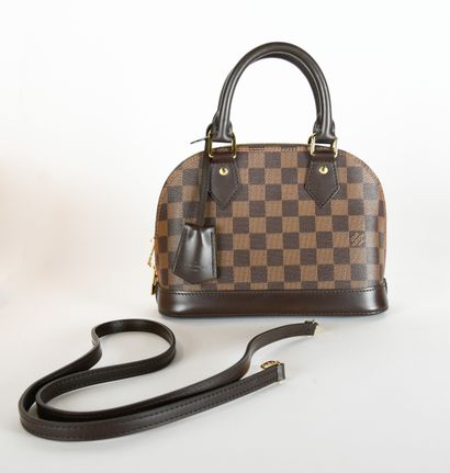 LOUIS VUITTON. Alma BB