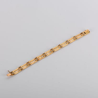 Art Deco bracelet with geometric decoration
in...