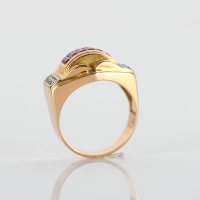 Bridge ring in 18K (750
thousandths) centered...