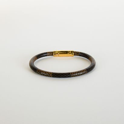 LOUIS VUITTON. Keep-it